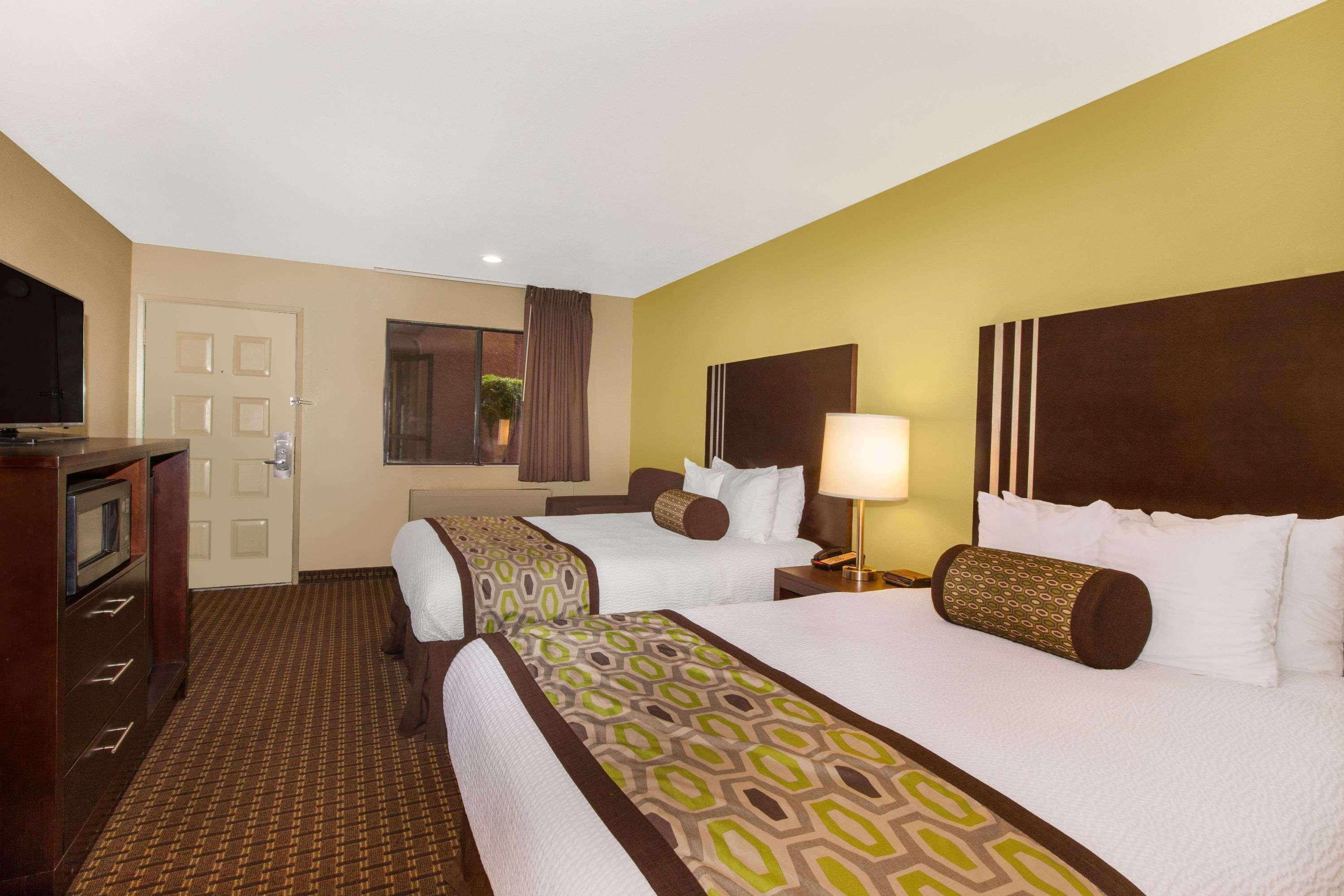 Days Inn By Wyndham San Jose Airport Milpitas Eksteriør bilde