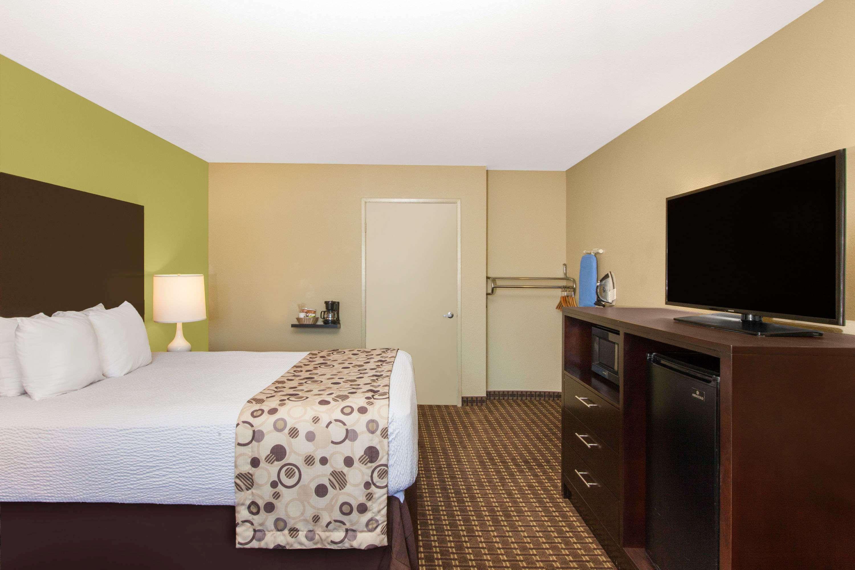 Days Inn By Wyndham San Jose Airport Milpitas Eksteriør bilde