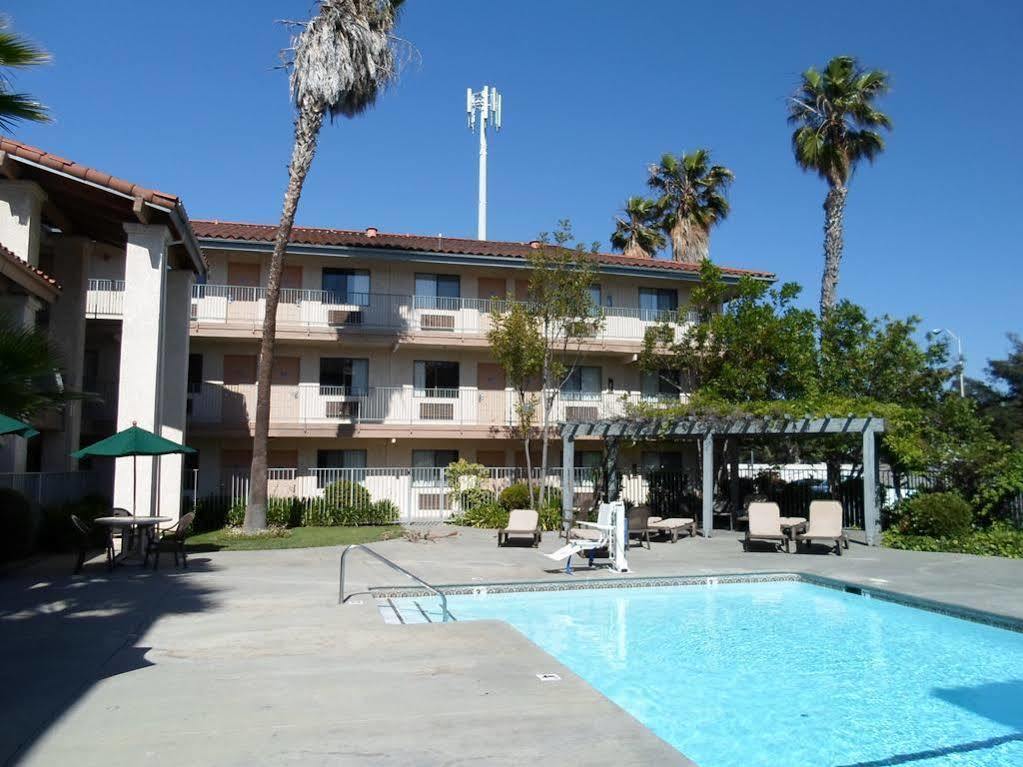 Days Inn By Wyndham San Jose Airport Milpitas Eksteriør bilde
